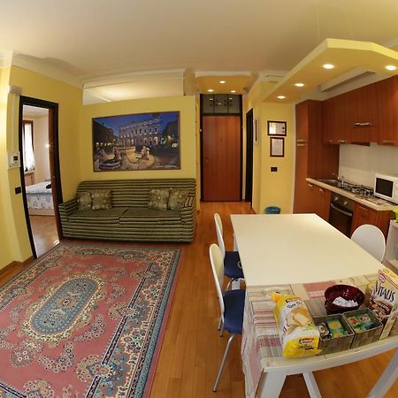 Central House Bergamo Apartment Стая снимка