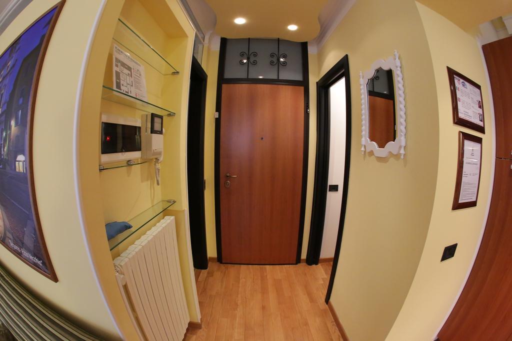 Central House Bergamo Apartment Стая снимка